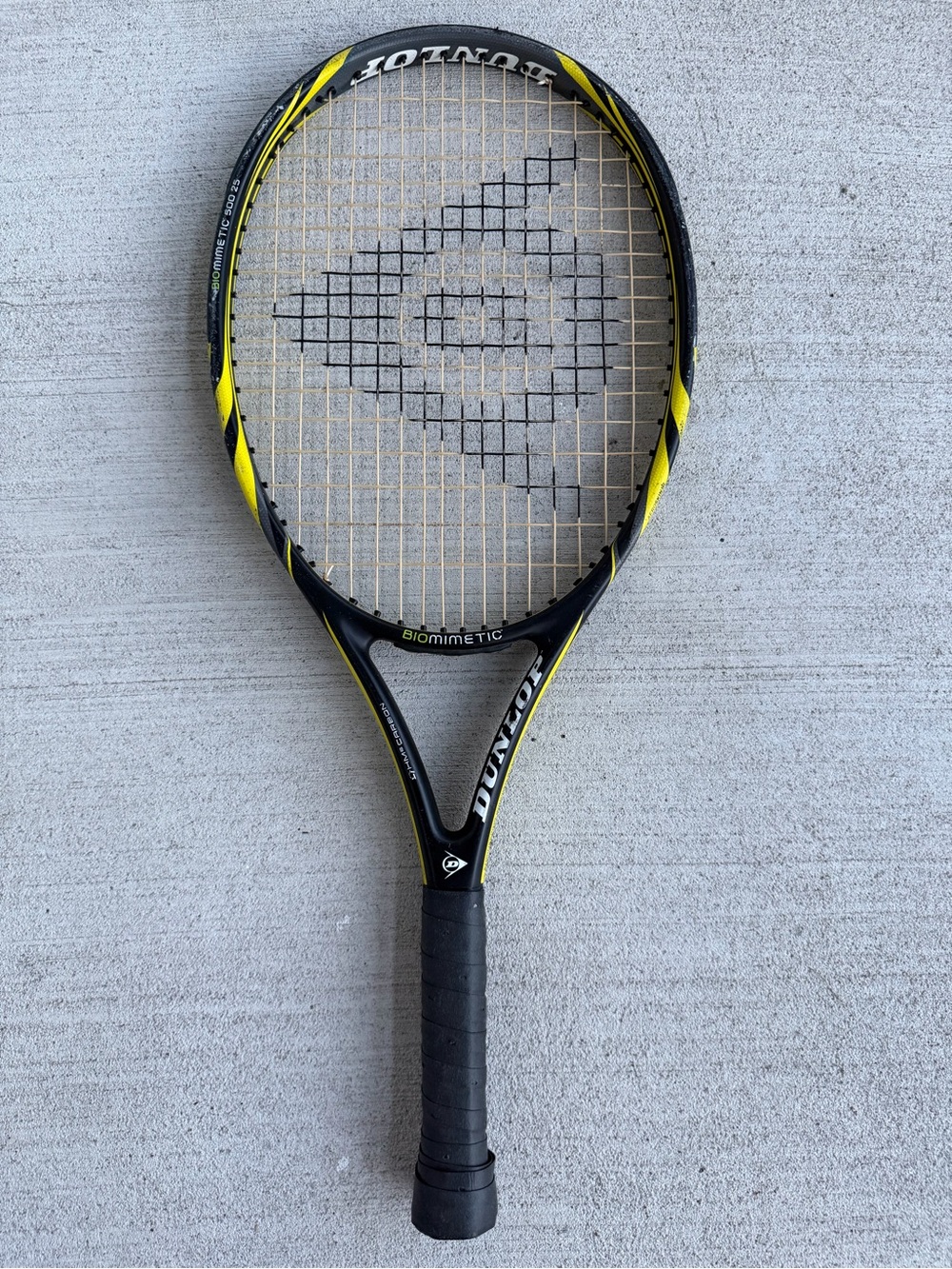 Dunlop Biomimetic 500 Tennis Racquet Black Yellow HM6 Carbon AeroSkin